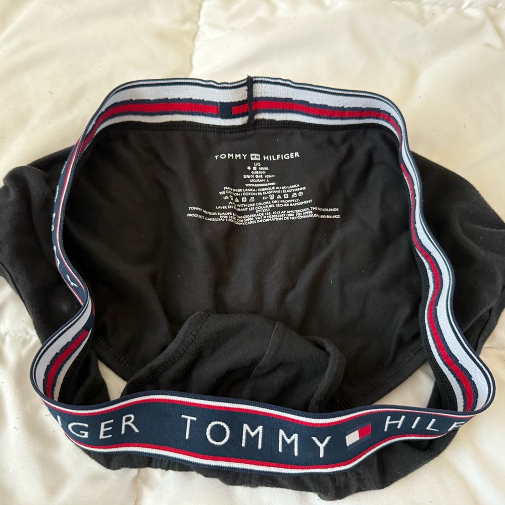 3 Tommy Men’s briefs - Picture 5 of 9